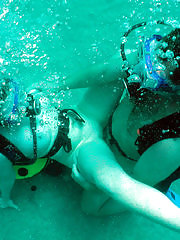 Amazing underwater pics of hot milf getting fucked while scuba diving