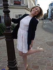 Mature Julie Holly with nice ass and hairy vagina gets dick in her asshole