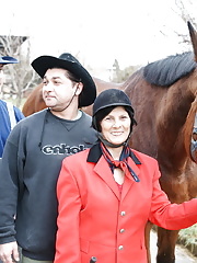 Mature slut fucking two stable dudes