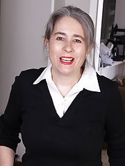 Older amateur Lexy Lou with grey hair spread her hairy pussy wide