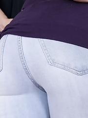 Short hair mom Sosha Belle stripping of and showing her hairy pussy