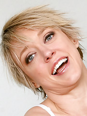 Hot Dee Williams Fingering Her Horny Pussy In Stockings And Tight Dress