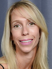 Skinny Blonde Mom Mary Queen With Fake Tits Having Blast With A Sex Toy